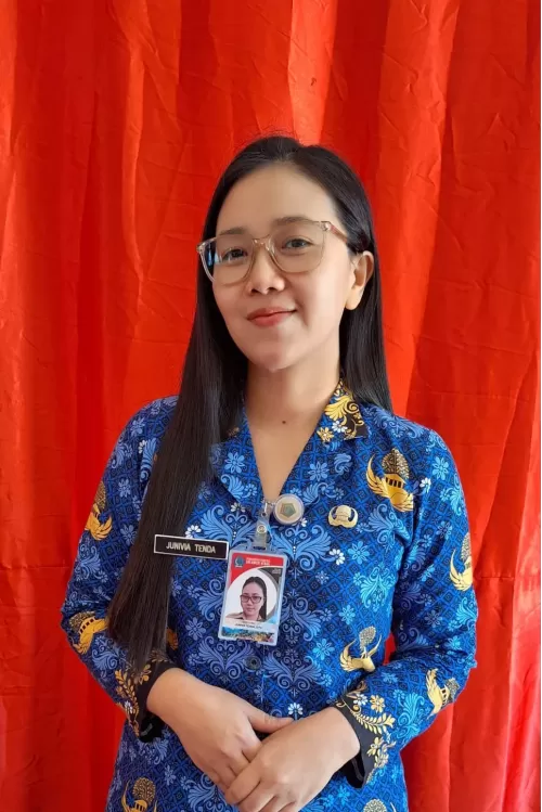Junivia Tenda